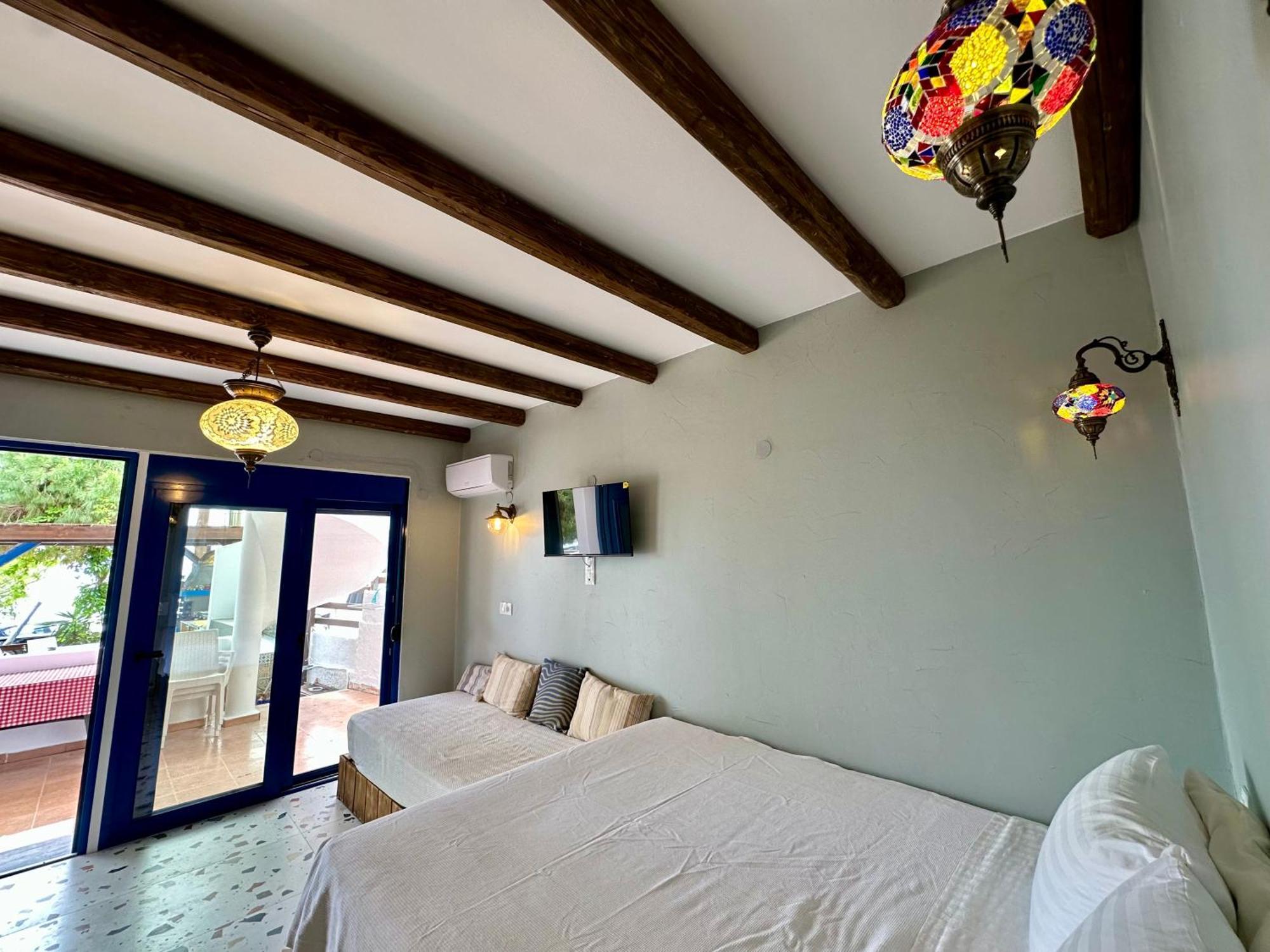 George Suites Stegna Archangelos  Exteriör bild