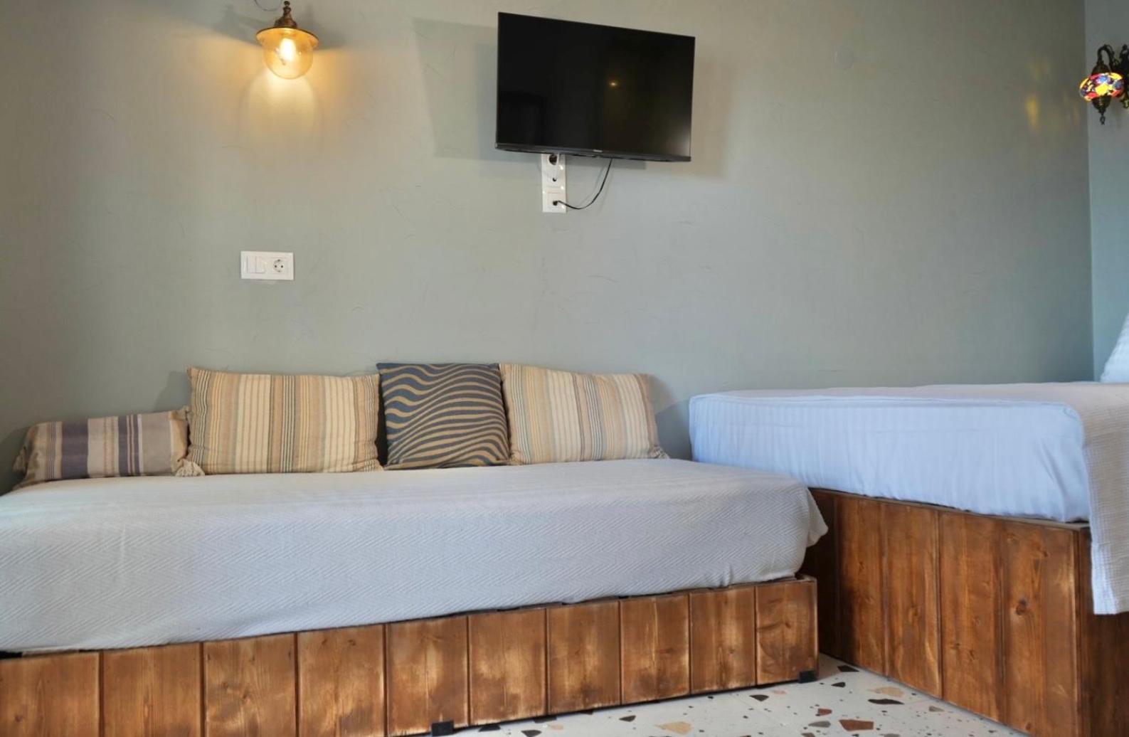 George Suites Stegna Archangelos  Exteriör bild